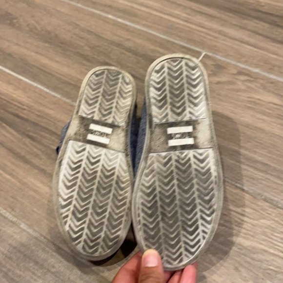 Tiny Toms Boys Lenny Denim Chambray Jeans Canvas Sneaker Shoes Size 11T - Picture 5 of 5